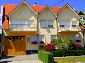  Apartment Révész  Харкань